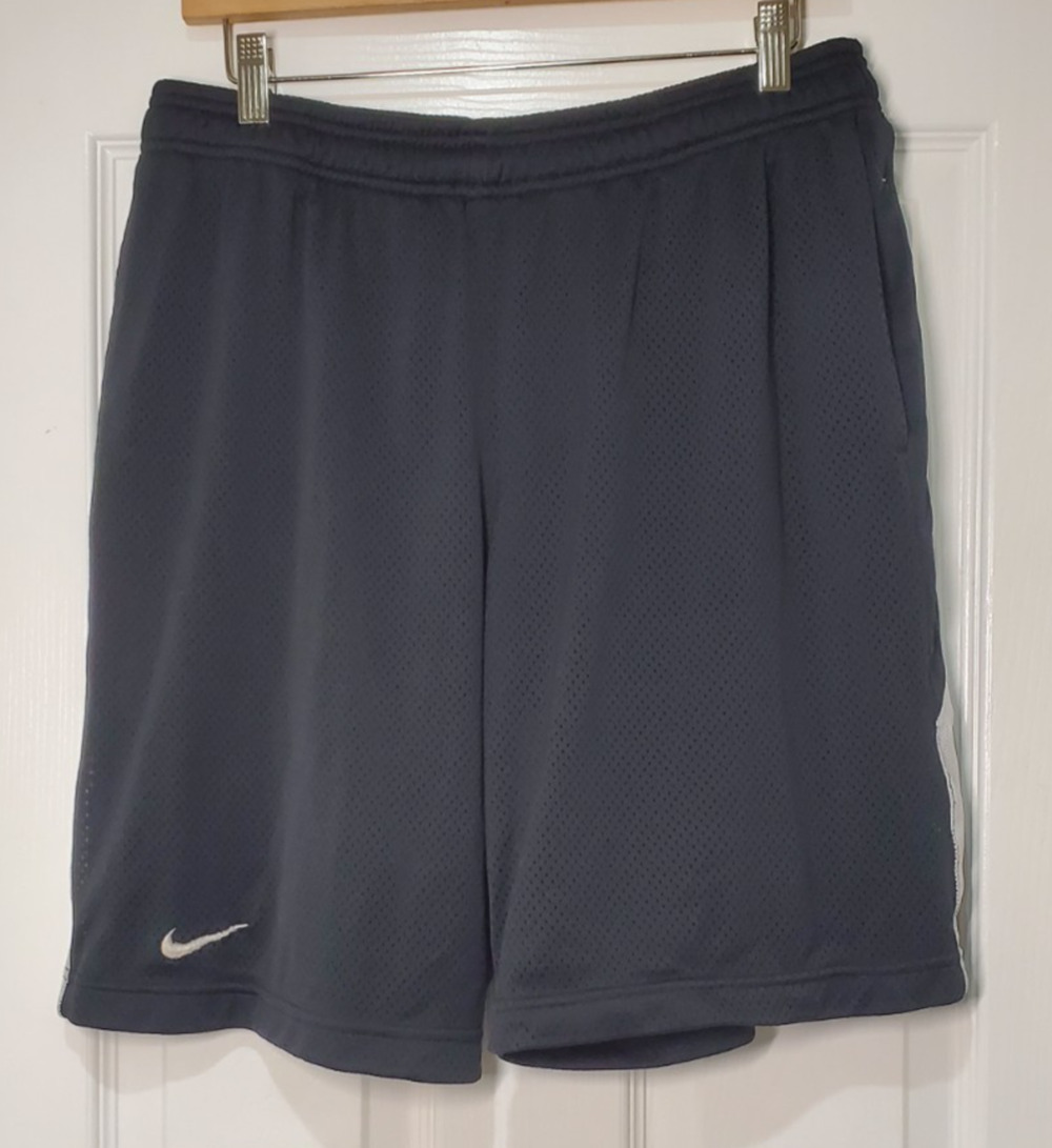 Nike Basketball Shorts, Men’s Large, Black, Pockets, Drawstring